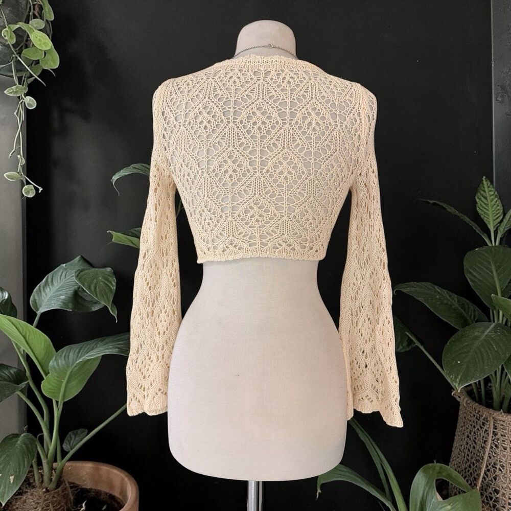 Zara Boho Ecru Pointelle Knit Bell Sleeve Floral Crochet Crop Top Small - Picture 6 of 10